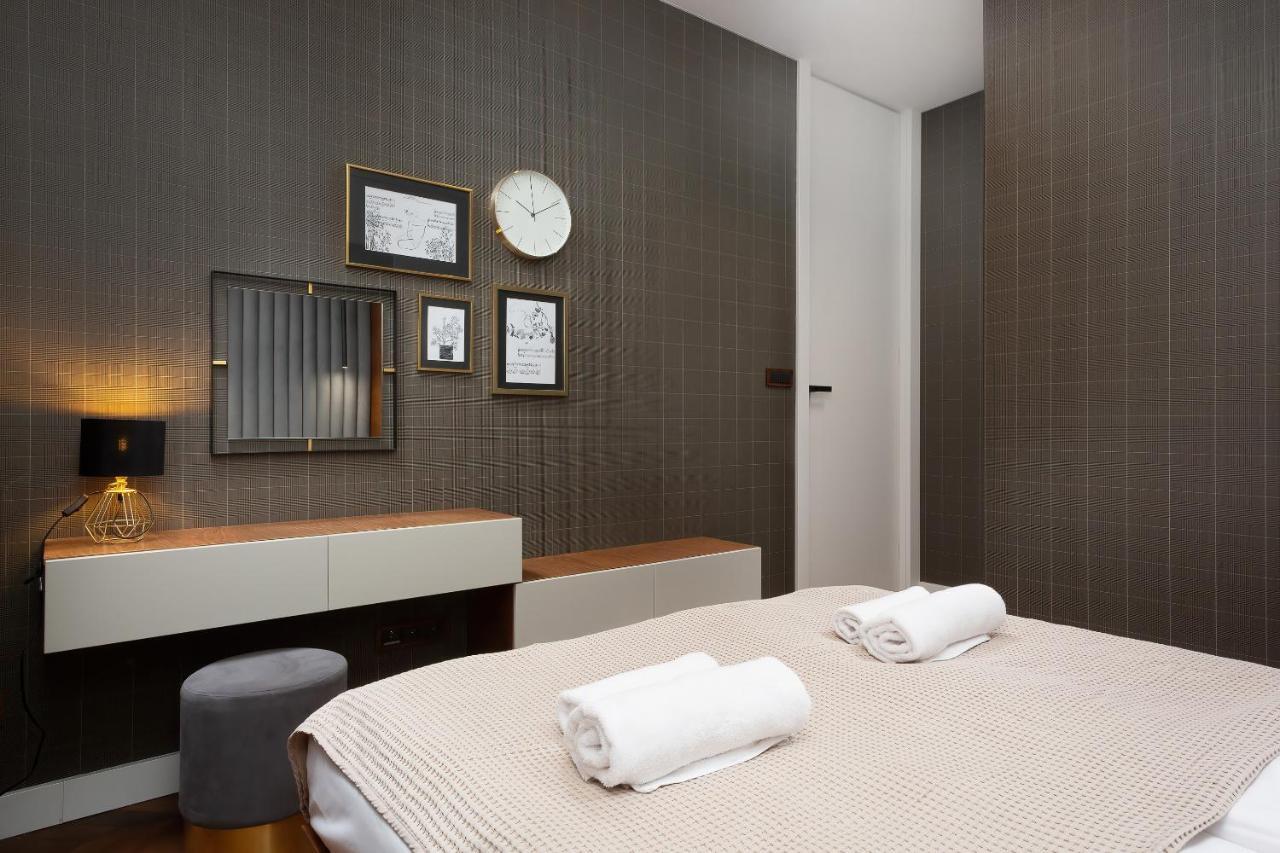 Apartments Konstruktorska By Renters Prestige 바르샤바 외부 사진